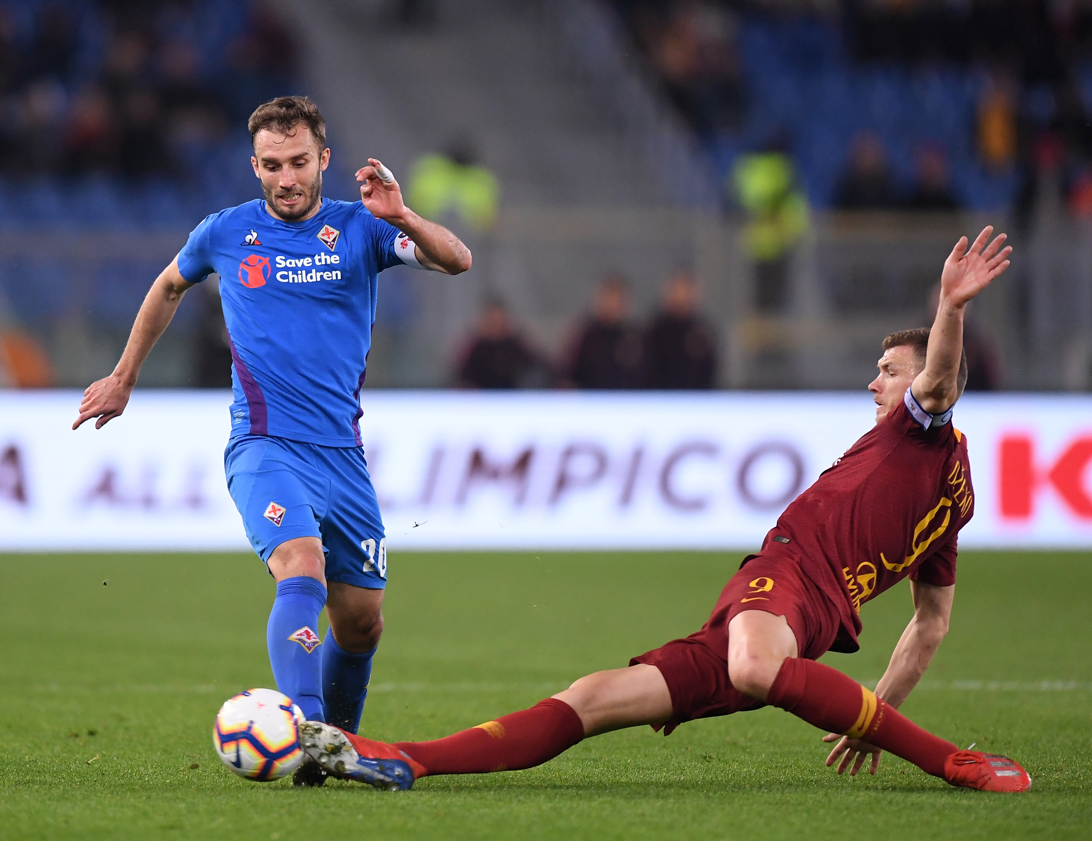 欧冠半场：齐玛乌龙，库杜斯造险，热刺1-0布拉格斯拉维亚