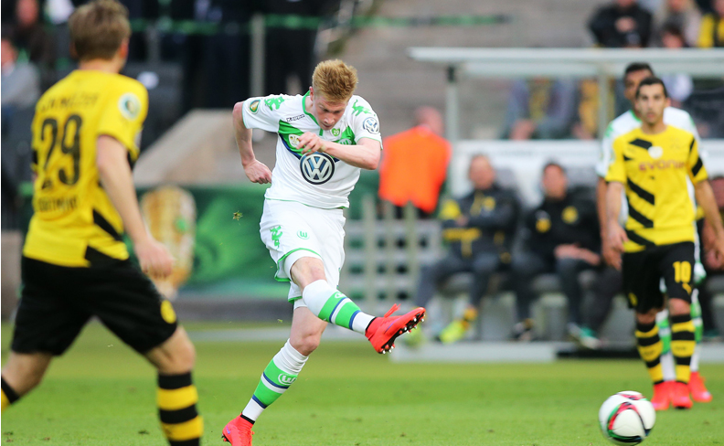 法兰克福在德甲稳居上游（法兰克福牢牢占据德甲前列）