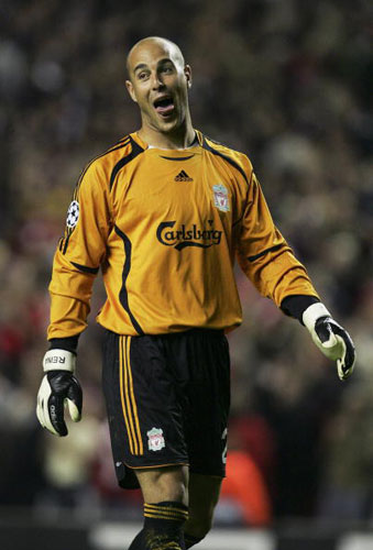 跟队：引进塞门约后，曼城可能会卖掉萨维尼奥或鲍勃中的一人（随队记者：曼城签下塞门约后，萨维尼奥与鲍勃或将有一人被出售）