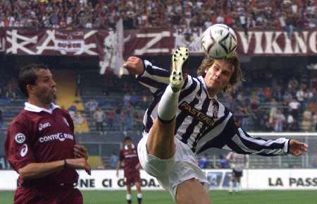 神户后卫：与申花的比赛并不轻松，感谢权田修一的扑点（神户后卫直言战申花不轻松，致谢权田修一点球救险）