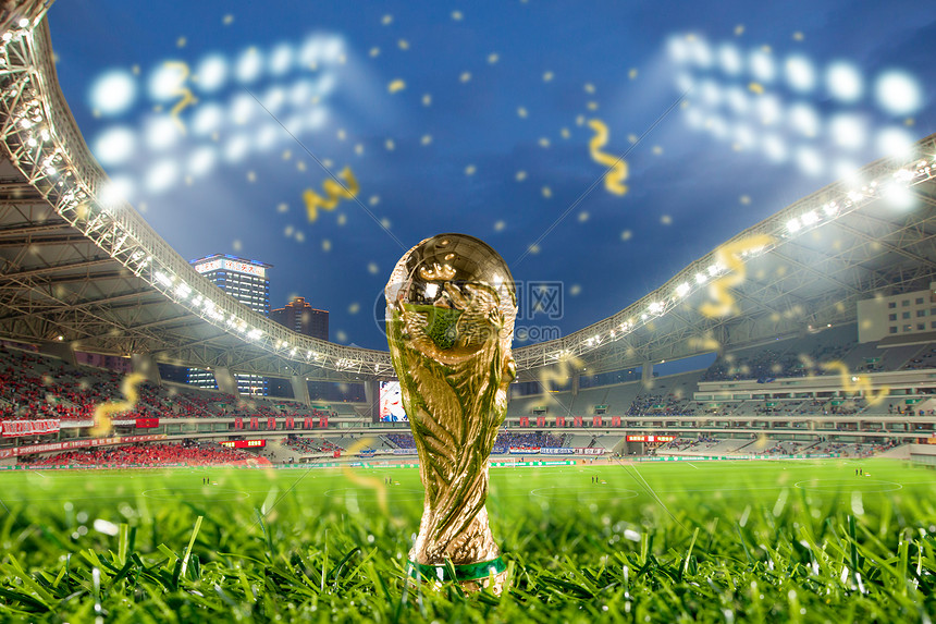 半场战报：莱切2-0都灵，班达建功，拉萨纳-库利巴利破门