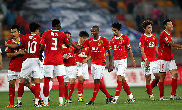 利兹联主帅：连续在强队上拿分很不容易，这些功劳属于球员们