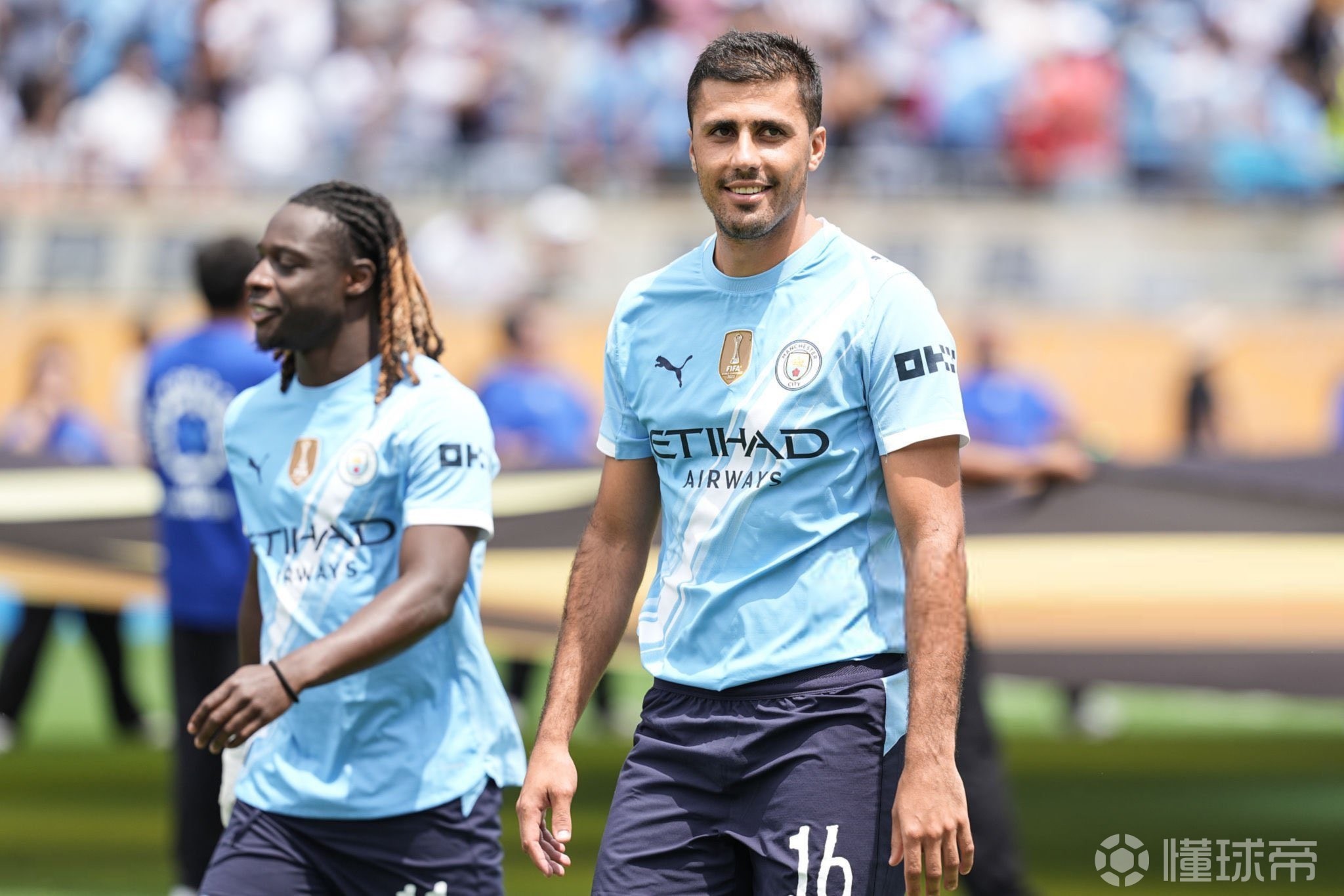 记者：蒯纪闻左臂疑似骨裂，刘浩帆膝盖内侧副韧带出现伤病