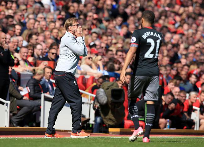 承认吧！皇马太子就是被高估的体系球员，离开伯纳乌啥也不是