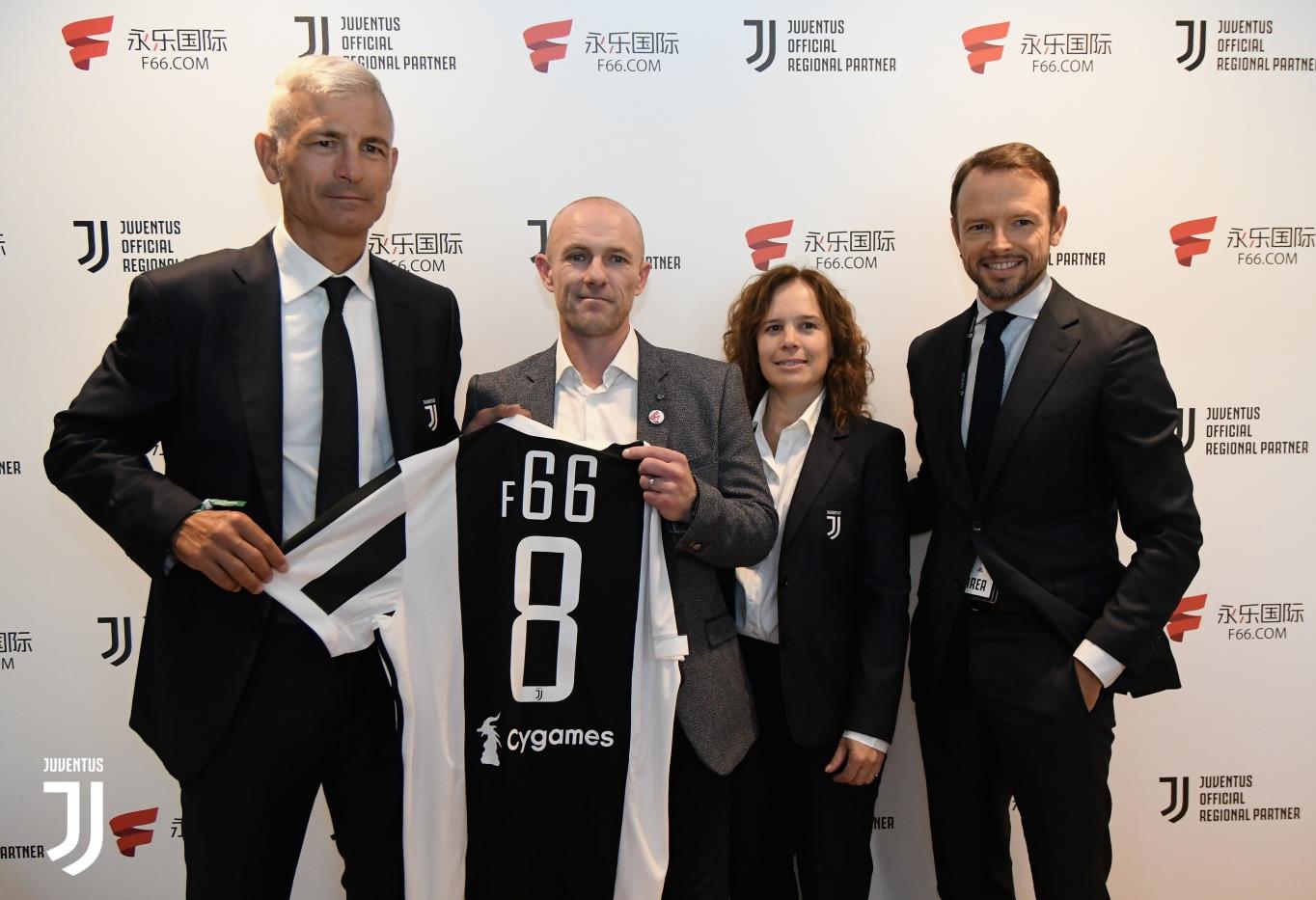 欧冠战报：格鲁克双响，阿贾克斯4-2逆转卡拉巴克收获首胜