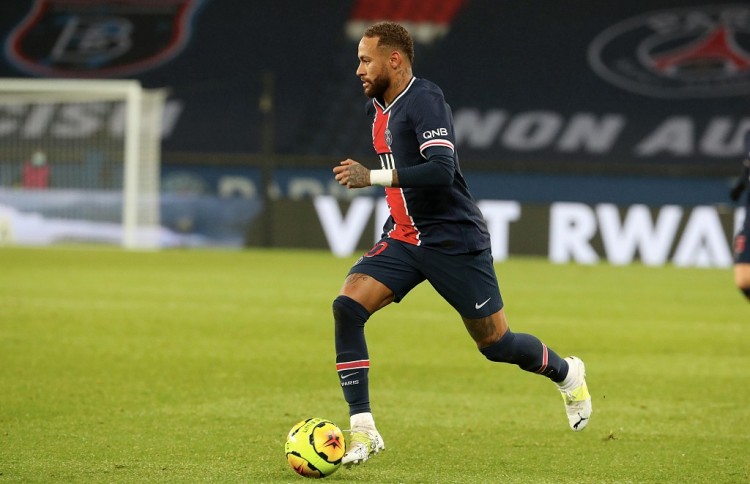 阿莱格里31场米兰和都灵德比取胜19场，仅输5场