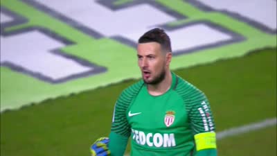 前喀麦隆主帅：埃托奥认为自己最帅，不用奥纳纳是怕球员对抗（前喀麦隆主帅称：埃托奥自认最帅，弃用奥纳纳为避队内对抗）