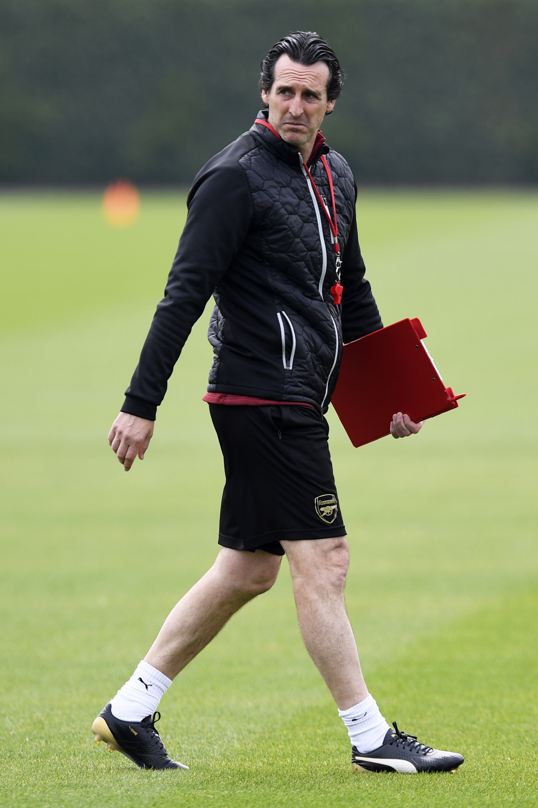 跟队记者：米兰球员去国家队受伤然后缺席的循环必须停止