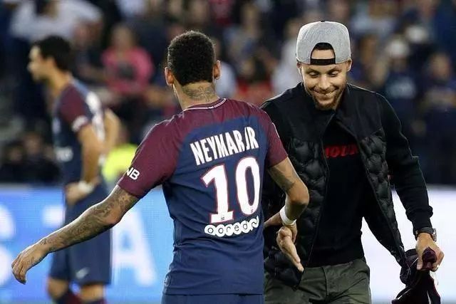 意甲战报：斯图利奇破门制胜，莱切1-0战胜比萨（意甲：斯图利奇一击制胜，莱切1-0力克比萨）